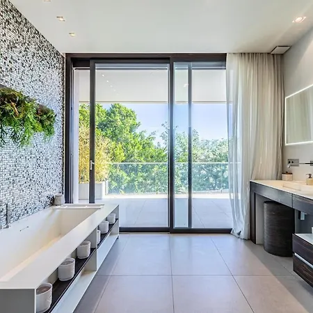 Дом отдыха Superb With Panoramic Sea View *