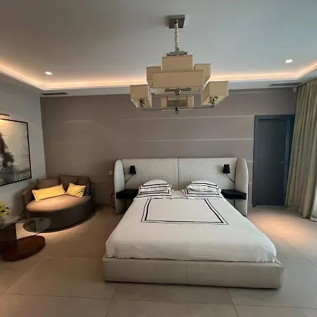 Superb With Panoramic Sea View Мандельё-ла-Напуль