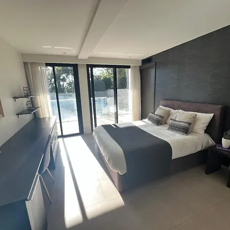 Superb With Panoramic Sea View * Мандельё-ла-Напуль