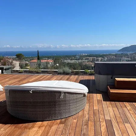 Дом отдыха Superb With Panoramic Sea View *