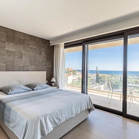 Superb With Panoramic Sea View *