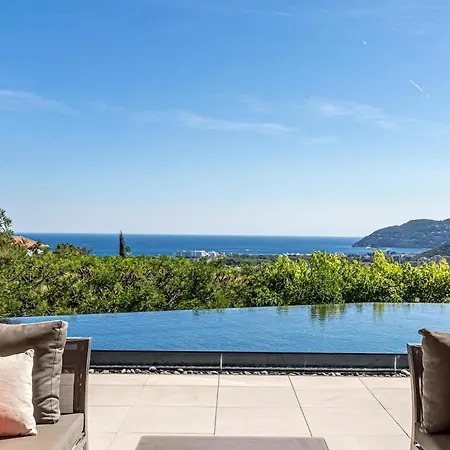 Superb With Panoramic Sea View Ferienhaus *